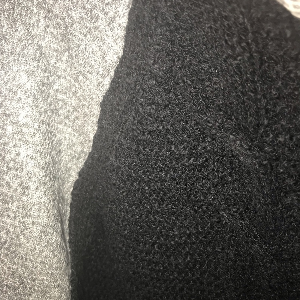 Sweater - Picture 4 of 6